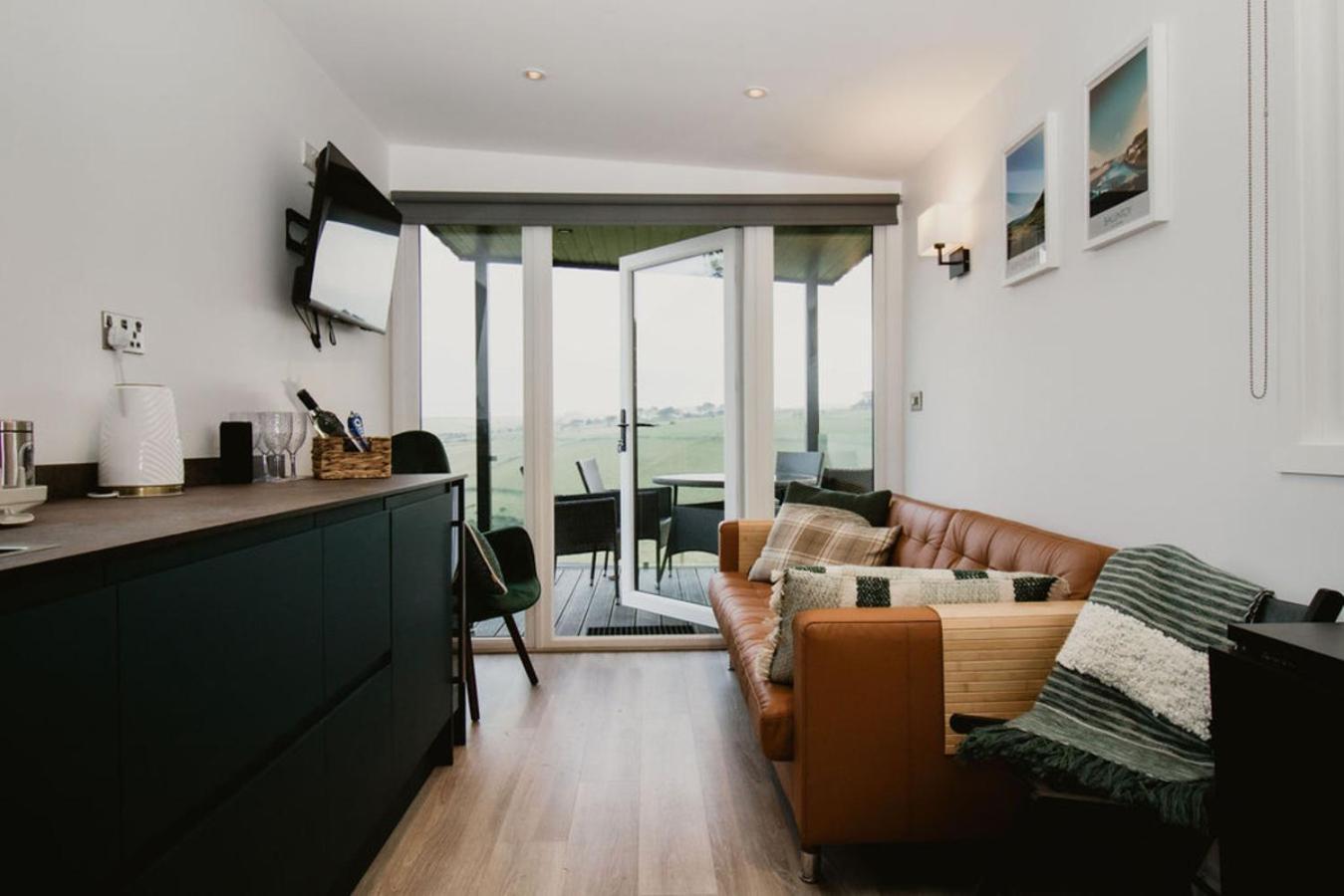 Luxury 2 Bedroom Glamping Pod With Hot Tub At Aganmore Farm Glamping - Pod 2 Ballycastle Zewnętrze zdjęcie